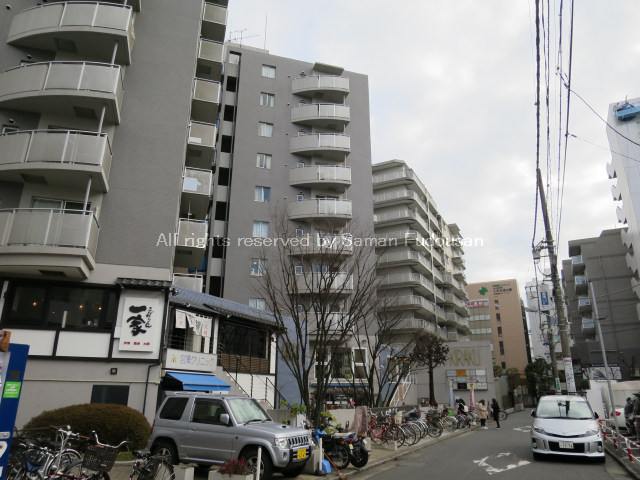 建物前面道路